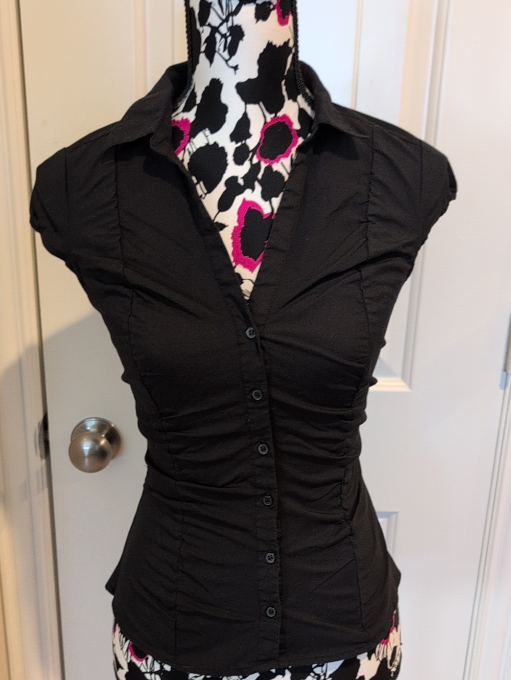 H&M Black Cap-Sleeve Ruched Button-Down Top Size 2